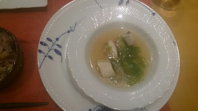 白身魚とレタスの中華風スープの画像
