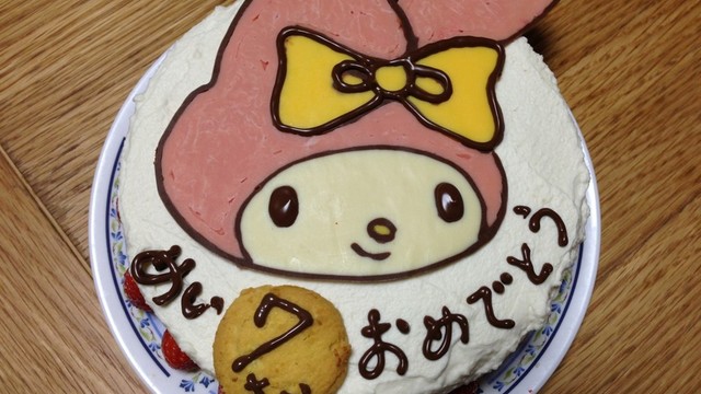 キャラデコケーキ プレート マイメロ レシピ 作り方 By めいたんのママ クックパッド