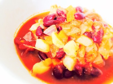 鶏味塩 de 野菜と豆のトマトスープの写真