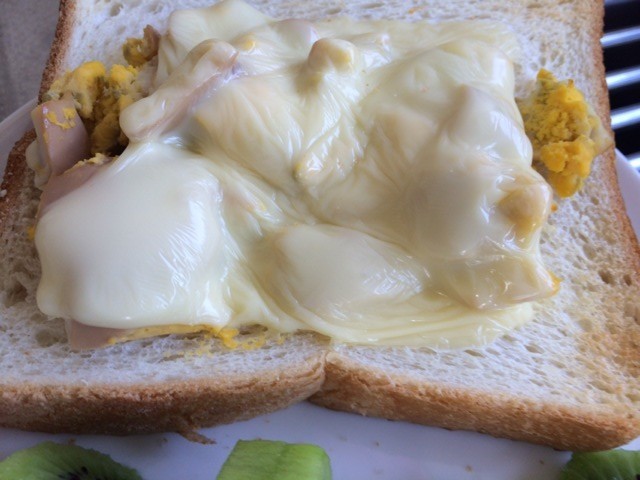卵チーズトーストの画像