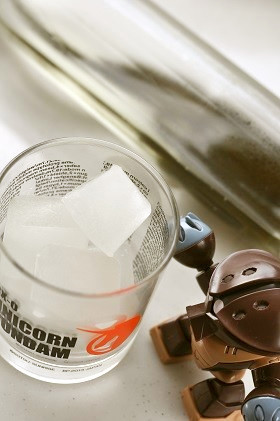飲みすぎ警報★昆布水氷でオンザロック★