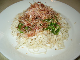梅オクラ冷麦