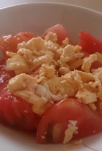 トマトと卵のオイスターソース炒め