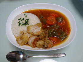 ★とまとのスープカレー・シーフード付き★
