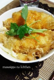 ふんわり優しい*白身フライのカツ丼*の写真