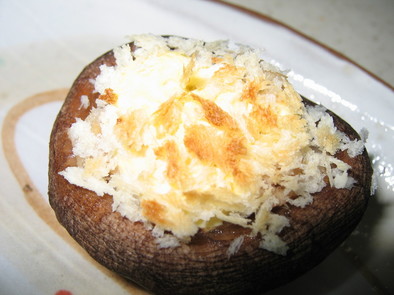 椎茸のツナマヨのせ焼きの写真