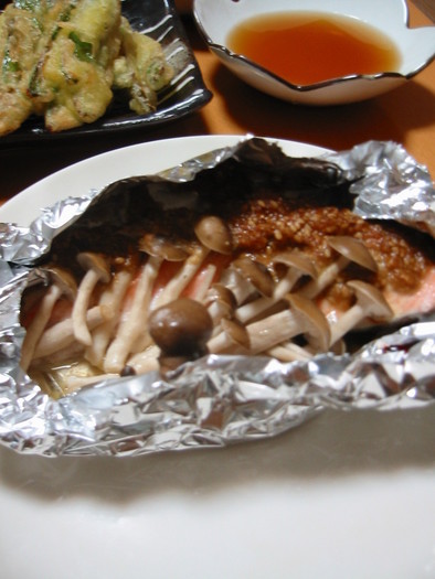 鮭ホイル焼き・ゴマ味噌味の写真