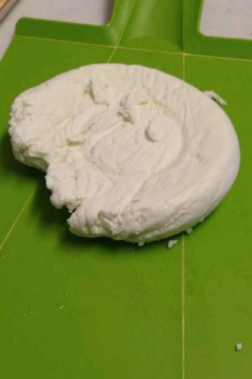 パニール（手作りカッテージチーズ）の画像