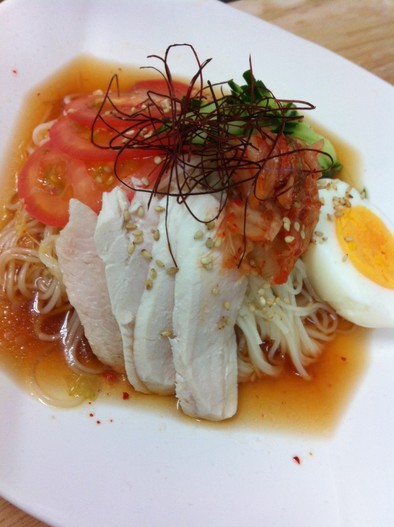 ラーメンスープの素で！韓国冷麺風素麺の写真