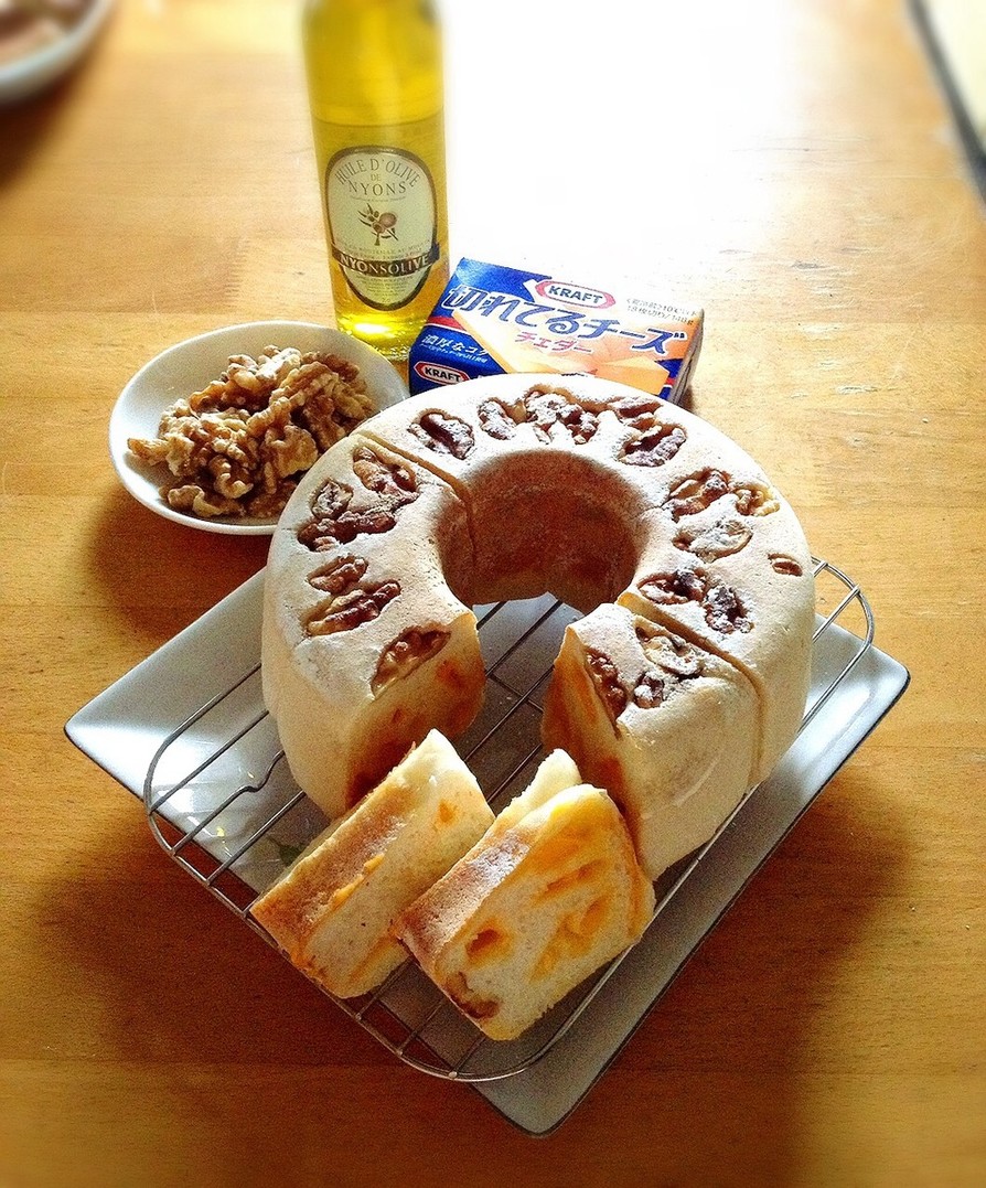 南部鉄鍋のパン クルミ&チェダーチーズの画像