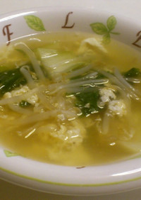 青梗菜とモヤシの玉子コンソメスープ