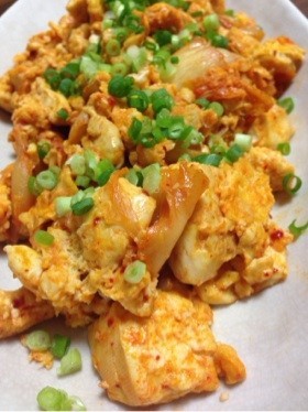 キムチと豆腐の卵炒めの画像