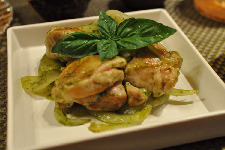 チキンとオニオンのバジルソース炒め レシピ 作り方 By ｗａｔヒロコロ クックパッド 簡単おいしいみんなのレシピが351万品