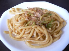私は醤油派!焼きうどん