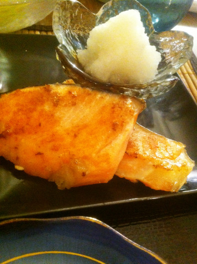 簡単☆フライパンで鮭の酒蒸し焼きの写真