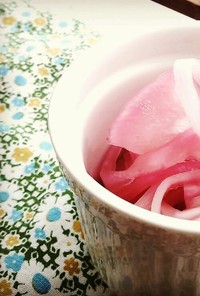 ピンクがカワイイ☆紫玉ねぎマリネ