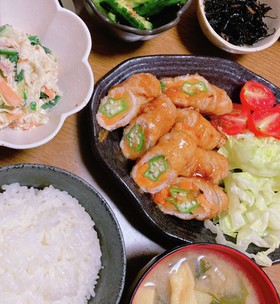 タレがうまい♡おくらと人参の豚バラ肉巻き