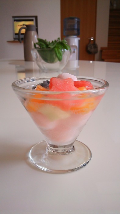 夏の簡単デザート♪アイスの実サイダーの写真