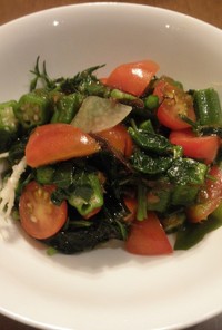 5種の野菜と海藻のサラダ