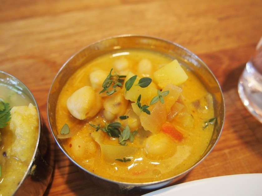 クリーミーひよこ豆のココナッツカレーのレシピ