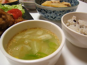 超簡単!さわやかレタススープ