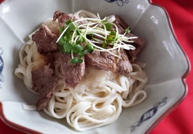 おろしステーキぶっかけうどん