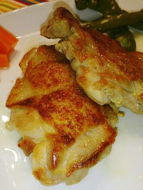 焼くだけ簡単、こんがりチキンステーキ