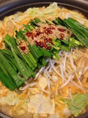 家庭で簡単に本場の味!味噌醤油もつ鍋の写真