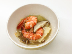 原木干し椎茸と海老と冬瓜のスープ