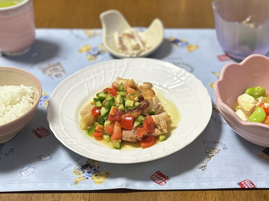 鶏もも肉♡カラフル夏野菜ソースの画像