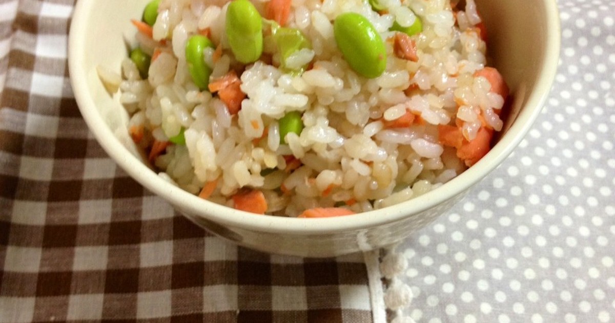 枝豆と塩鮭の混ぜごはん by kinuちゃん 【クックパッド】 簡単おいしいみんなのレシピが300万品 枝豆と塩鮭の混ぜごはん by kinuちゃん
