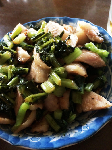 野沢菜と豚トロの写真