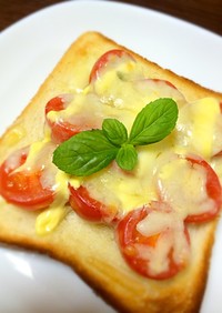 簡単☆ミニトマトのチーズトースト