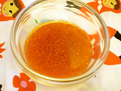 酢、塩、一味で超簡単☆手作りタバスコ！の写真