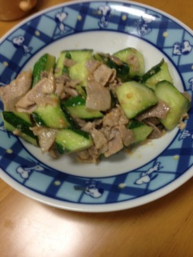 夏に!簡単きゅうりと豚肉の味噌炒め