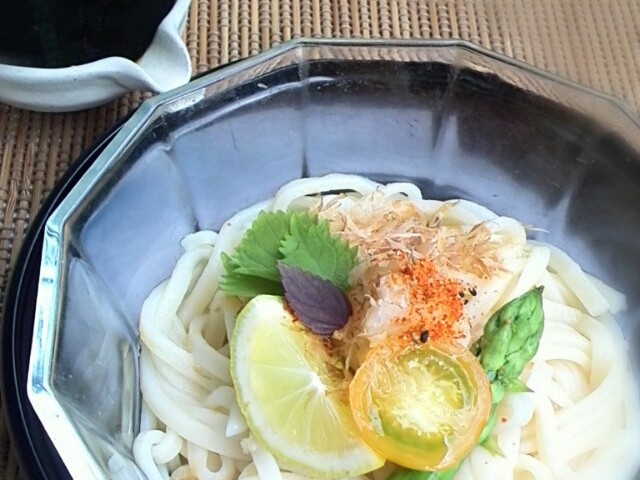 自慢のだし醤油でぶっかけうどん レシピ 作り方 By ななはんのおだいどこ クックパッド 自慢のだし醤油でぶっかけうどん レシピ 作り方 By ななはんのおだいどこ クックパッド