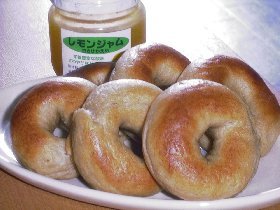 シナモン風味のプチベーグル