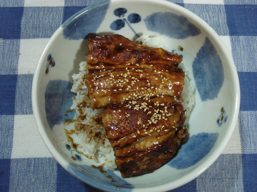 秋刀魚の蒲焼き丼の画像