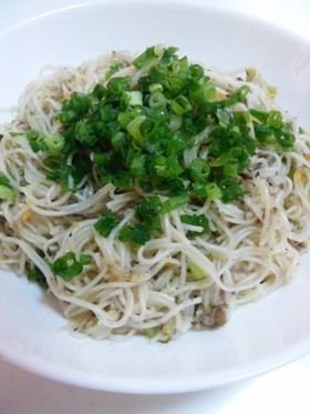 オイルサーディンでそうめんチャンプルー