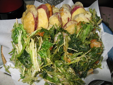 水菜と三つ葉とえびのかき揚げの写真