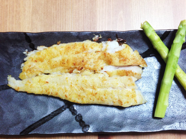 カレー風味のカレイのムニエル レシピ 作り方 By Mai クックパッド 簡単おいしいみんなのレシピが376万品