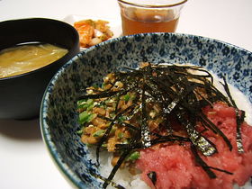 まぐろのネバネバ丼