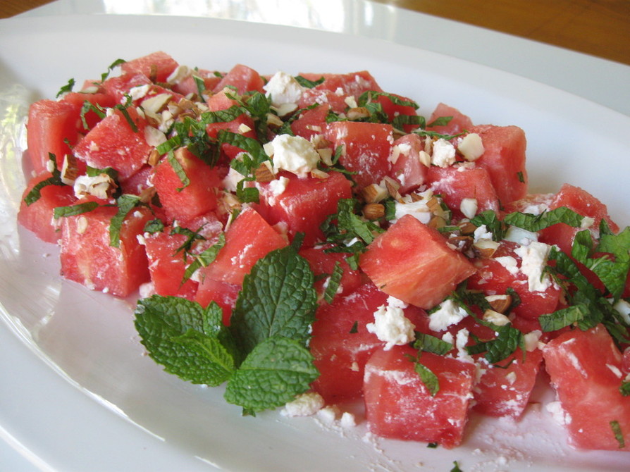 夏にぴったり、スイカとフェタチーズサラダ by masakoaust 【クックパッド】 簡単おいしいみんなのレシピが396万品