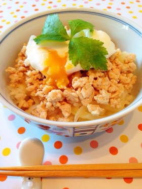 とろ〜り卵とそぼろの親子丼