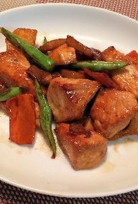 鶏むね肉と根菜のピリ辛炒め