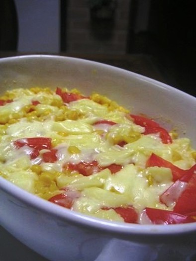 トマトコーンのチーズ焼 の写真