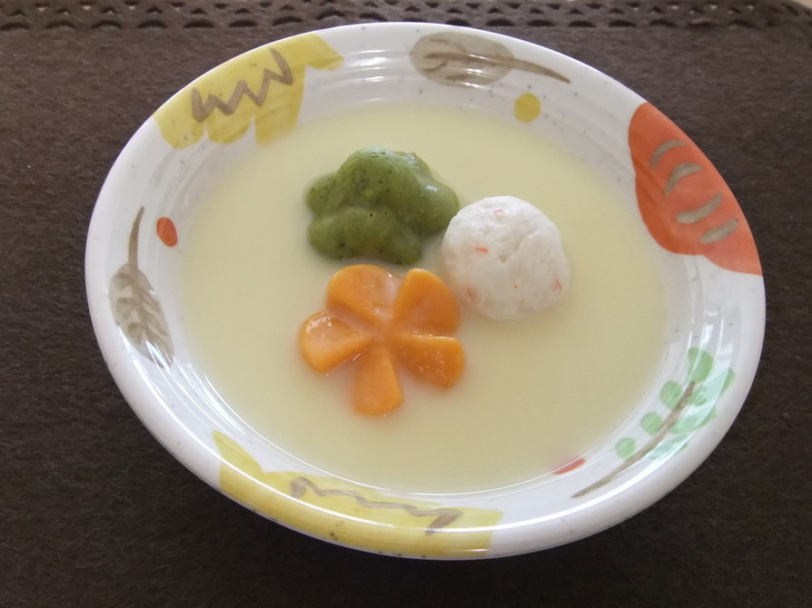 介護食　野菜とかに団子のスープの画像