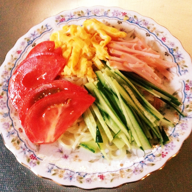 夏の定番 冷やし中華 少しだけ食べたい レシピ 作り方 By あやのんのママ クックパッド