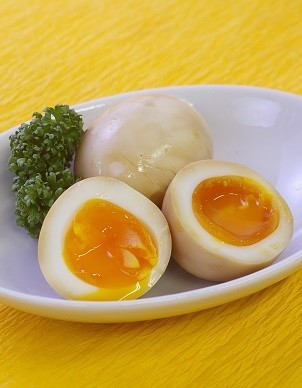 工程は2つのみ！簡単過ぎる煮卵・味付け卵の画像
