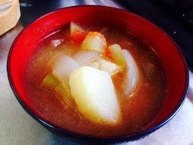スイカの皮で….味噌汁作ろう